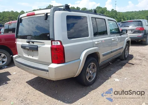 2008 Jeep Commander Sport z USA, uszkodzony, nr VIN 1J8HH48K48C117074